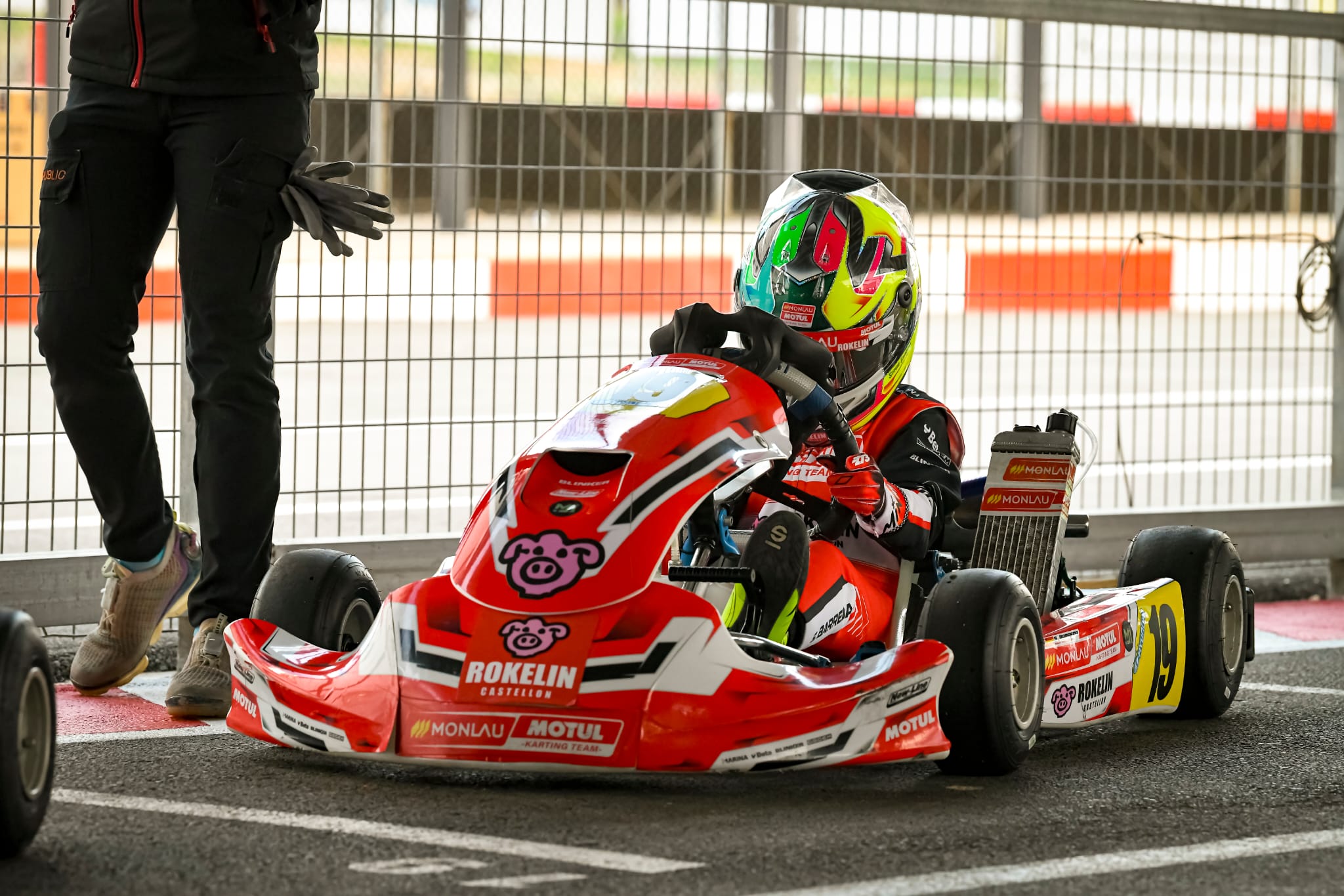 Sergio Barreda compitiendo en pista